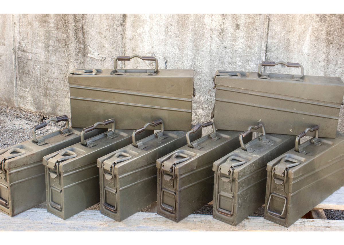 German Original Unmarked MG42 Ammo Can Postwar Green