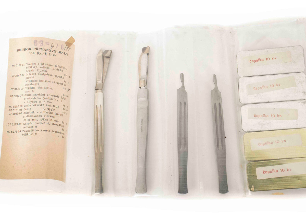 Czech M72 12-Piece Field Medical Set with Khaki Box - Like New