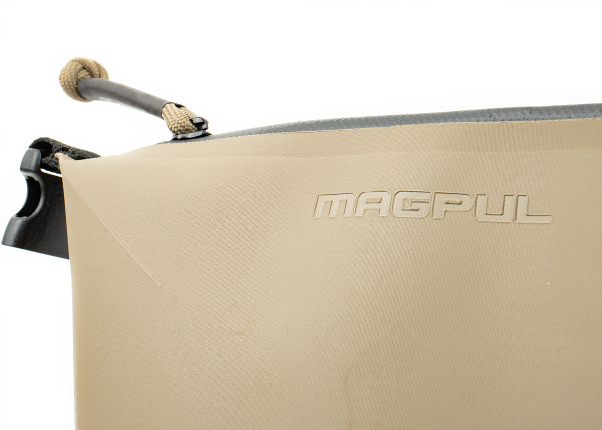 Magpul DAKA Takeout  Polymer 6.25 x 7.75 x 4 Flat Dark Earth
