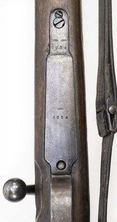 German-Portuguese K98 M937B Mauser Rifle - Historical 8mm Collector's Piece with Crest - Non-Matching Bolt