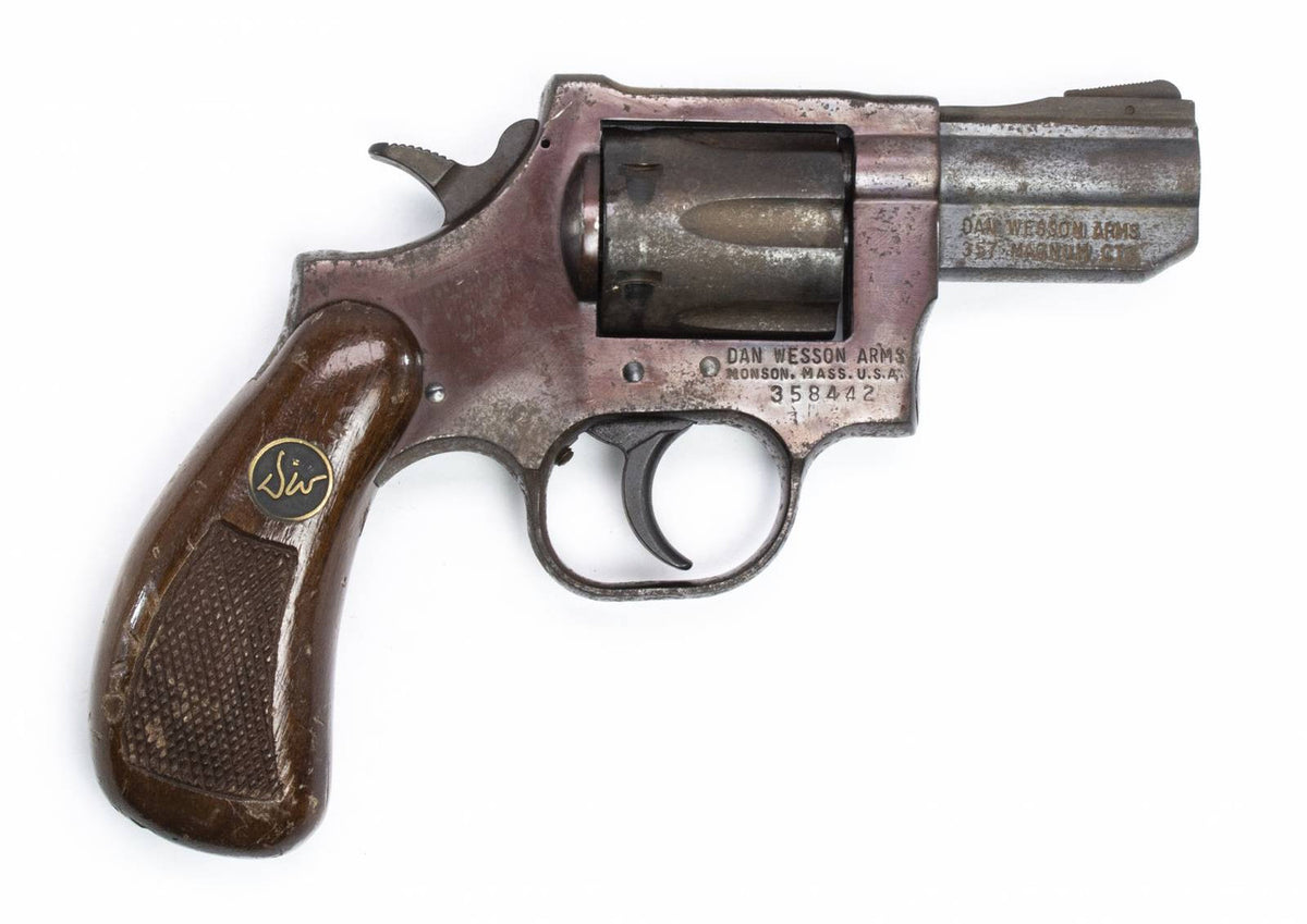 DAN WESSON 15 357 MAG BLUED 2.5 BARREL