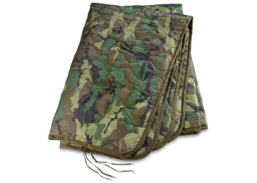 Original Military Woodland Camo Poncho Liner Woobie Blanket. Unissued USGI M81.