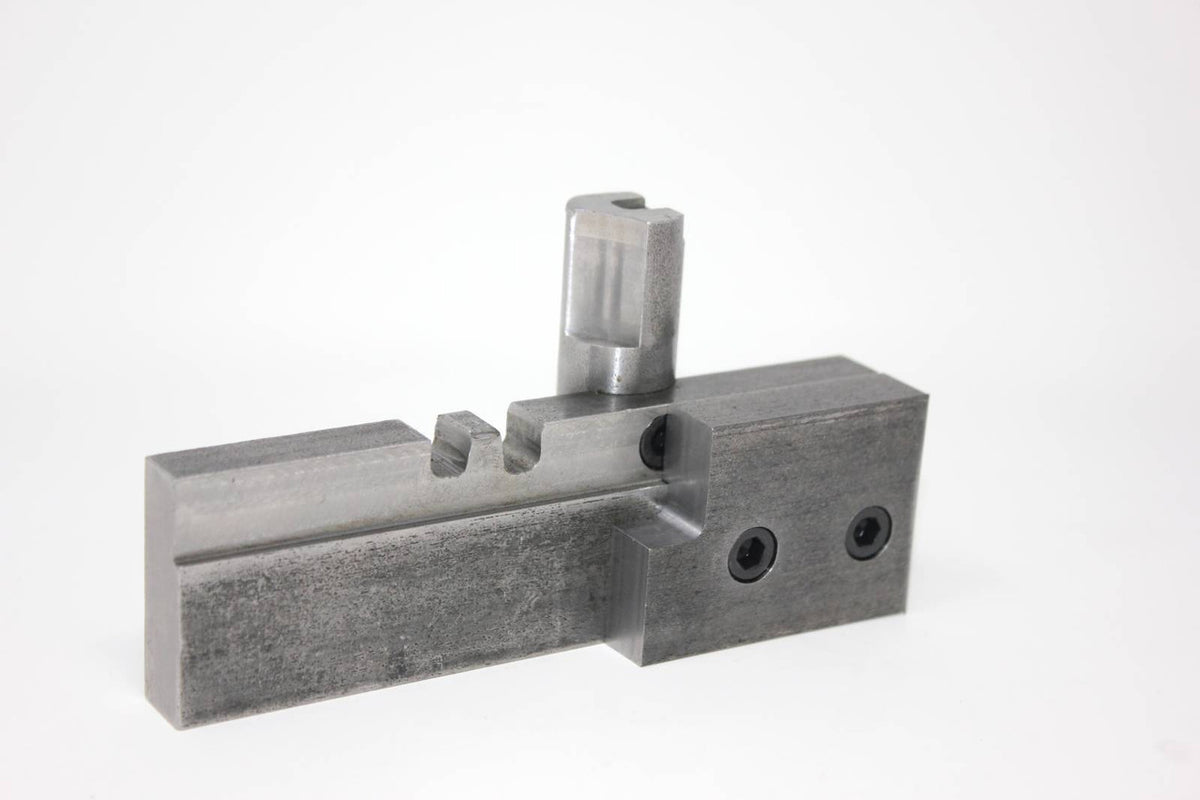 AKM Front Trunnion Support Fixture