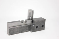 AKM Front Trunnion Support Fixture