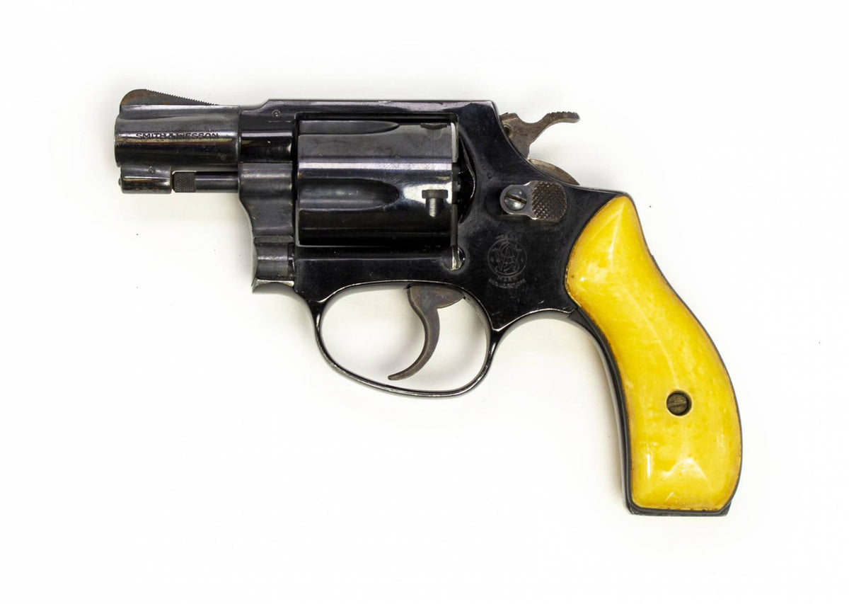 S&W REVOLVER 37 38 SPECIAL 2 BARREL FIXED SIGHTS ROUND BUTT - BLUE W/ PEARL GRIPS