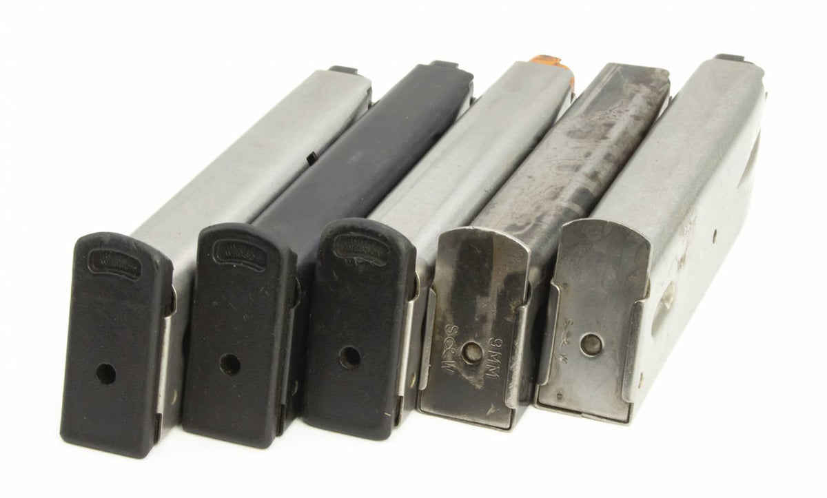 (1) S&W 59 9mm 14 Round Magazine - Used