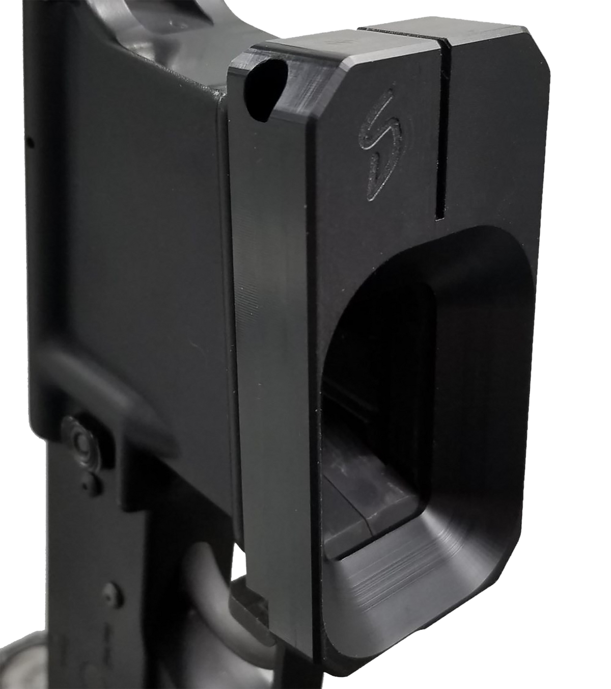 Stern Defense MAG-AD Flare Mod1 AR-15 9mm Luger Magwell Flare - Black Delrin — view 2