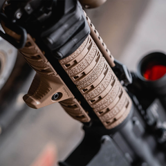 Magpul Industries XTM Enhanced Rail Panels 1913 Picatinny Polymer - Flat Dark Earth — view 2