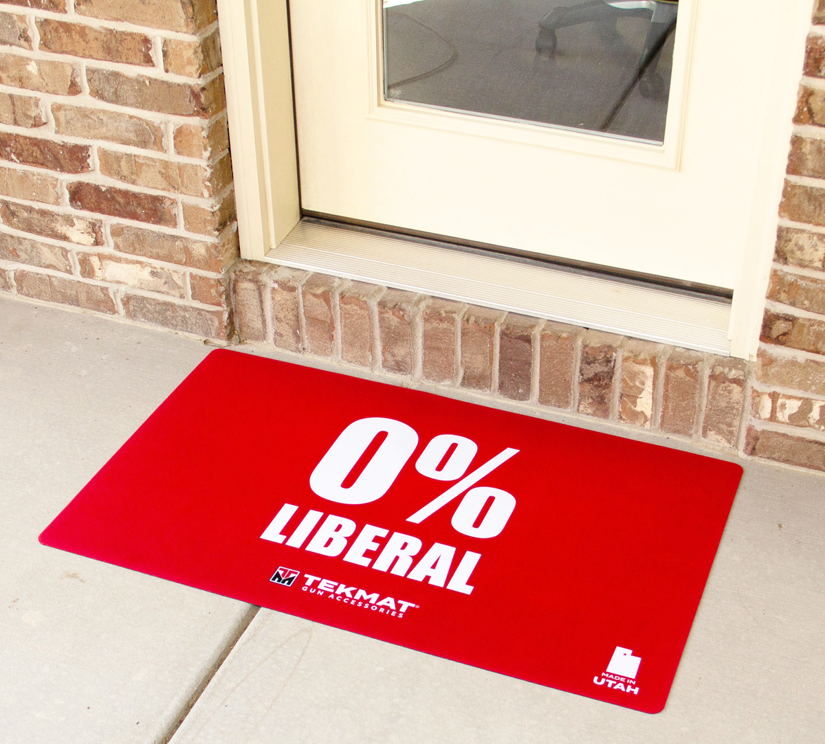 TekMat Zero Percent Liberal Door Mat Red Rubber 25" x 42" — view 2