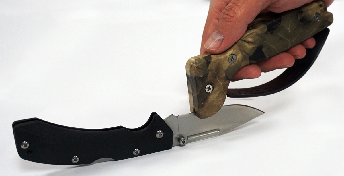 Accusharp 005C Hand Held Hard Diamond Sharpener Camo Handle — view 3