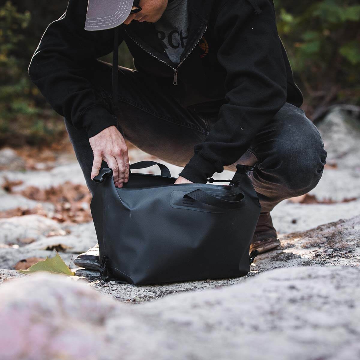 Magpul Industries DAKA Takeout Large Polymer Black 8.88L Tactical Bag — view 3