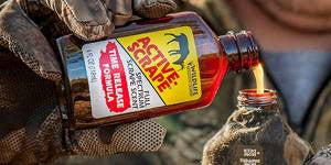 Wildlife Research 2404 Active-Scrape  
Buck Lure Doe In Estrous & Buck Urine 4 oz